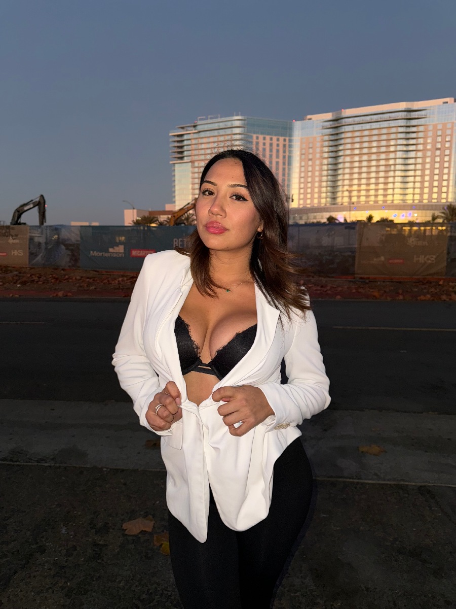 Take a pause and enjoy Ali Cruz — streaming from Hanzhong