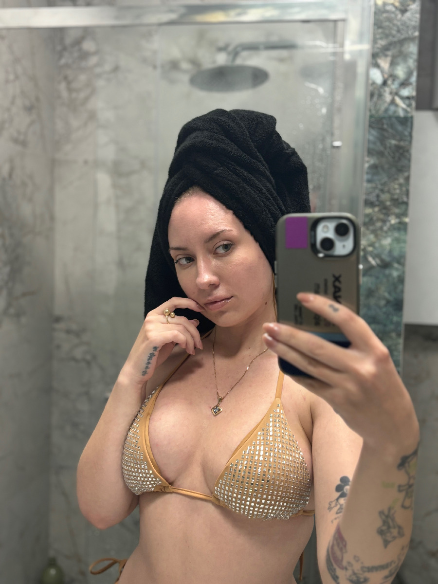 Nude girl KateV in Hanzhong