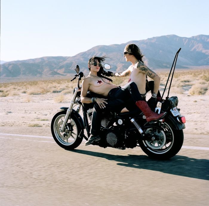 Girls on a motorcycle in Hanzhong