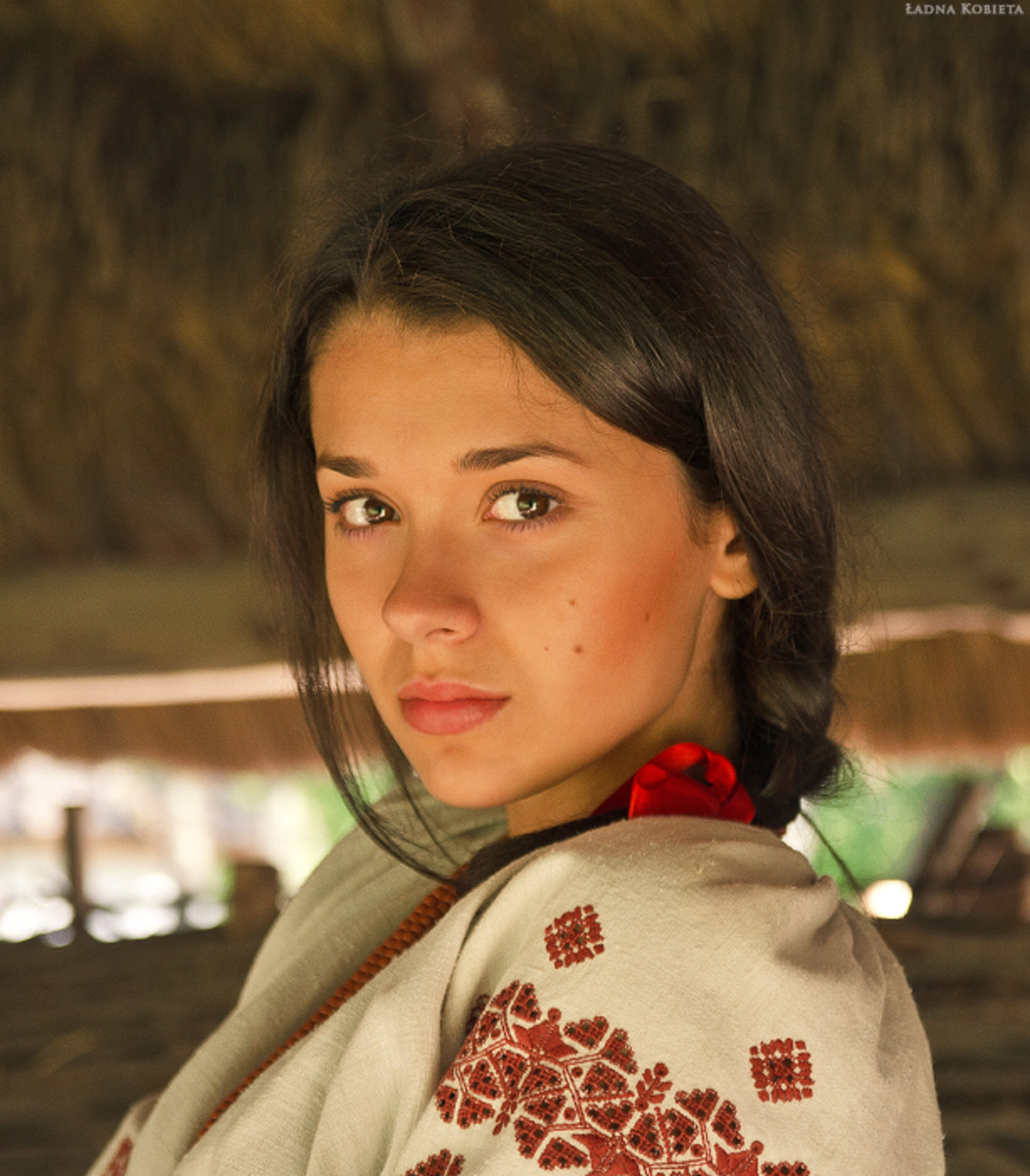 Girls in Slavic costumes in Hanzhong