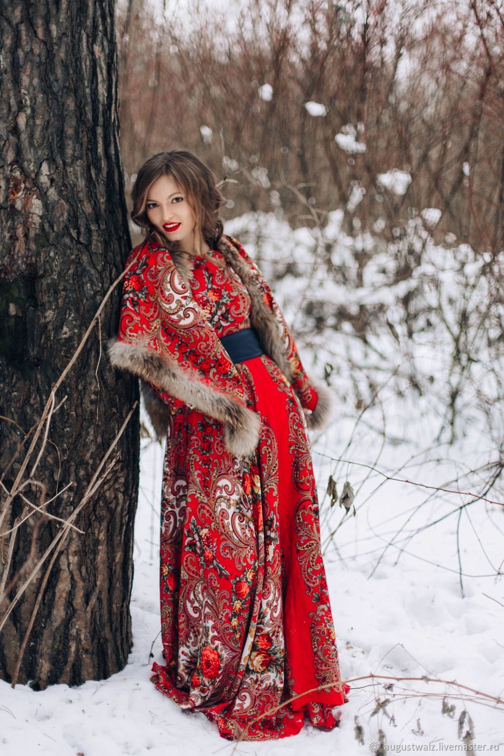 Photo Girls in Slavic costumes in Hanzhong