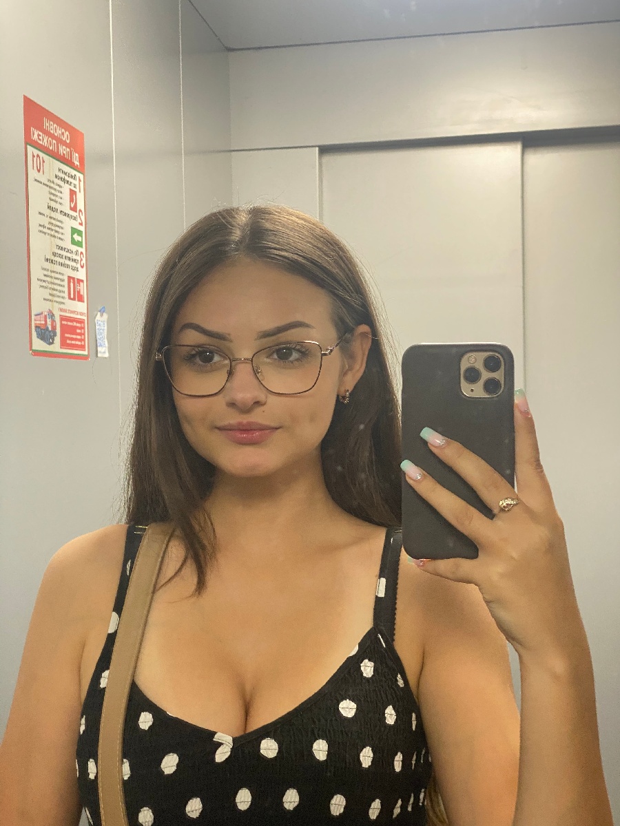 Sexy model Stacy in Hanzhong